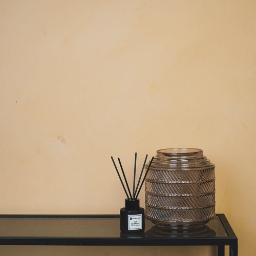 Jarrón de vidrio con patrón ahumado