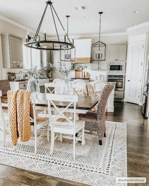 Alfombra estilo granja color carbón y marfil 