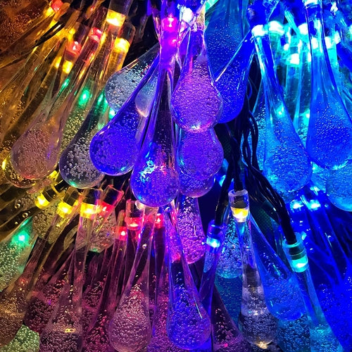 Solarbetriebene Lichterkette in Tropfenform – 30 LED-Lichterketten für den Außenbereich