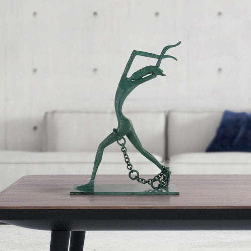 Escultura abstracta de hierro Boundline