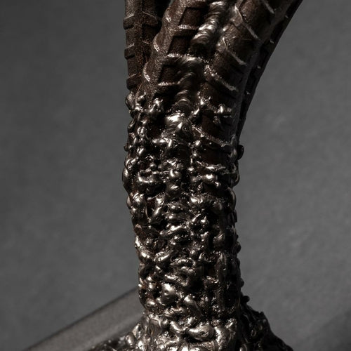 Montura de ciervo europea «El Fin»: Escultura de cráneo de ciervo de ocho puntas