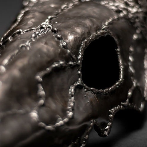 Montura de ciervo europea «El Fin»: Escultura de cráneo de ciervo de ocho puntas