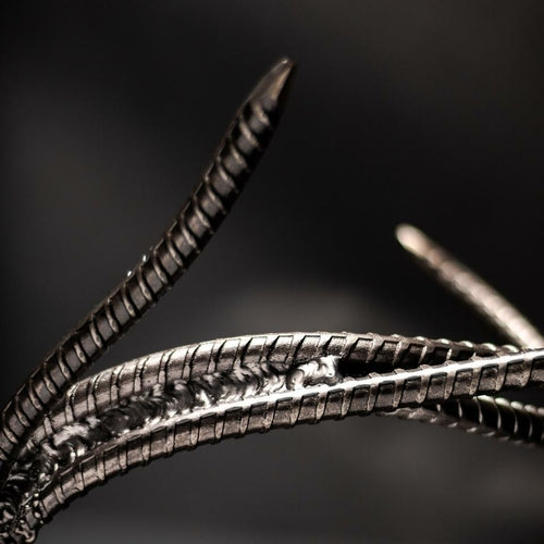 Montura de ciervo europea «El Fin»: Escultura de cráneo de ciervo de ocho puntas