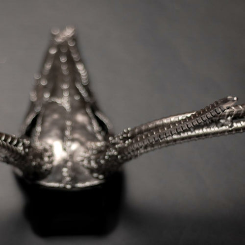 Montura de ciervo europea «El Fin»: Escultura de cráneo de ciervo de ocho puntas