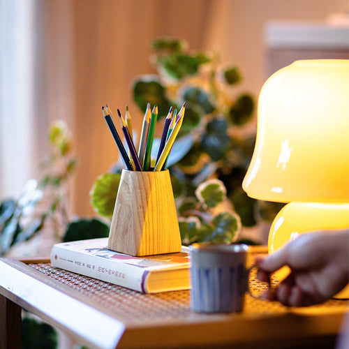 Portalápices de escritorio artesanal de madera de fresno: organizador minimalista de madera maciza