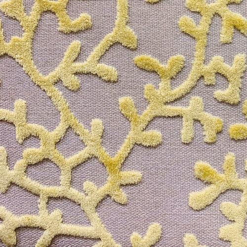 Cojín de lujo con diseño floral amarillo y crema