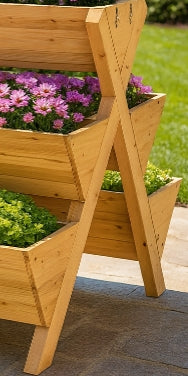 Terrassenförmiger Gartenturm aus Aster-Tannenholz