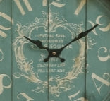 Reloj de pared náutico vintage con marco de metal desgastado 