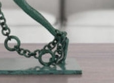 Escultura abstracta de hierro Boundline