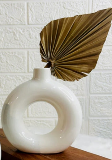 Jarrón de cerámica circular blanco