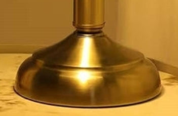 Lámpara de banquero de latón antiguo