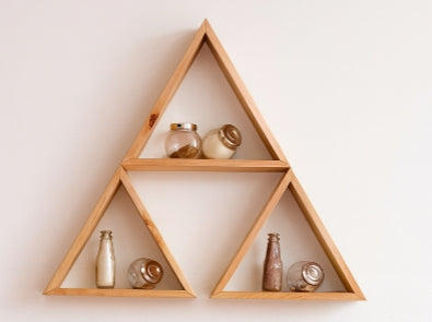 Estantes de pared de madera Arlo Trio – Juego de 3 estantes triangulares colgantes