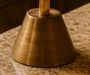 Pedestal para pastel Aureline blanco y dorado