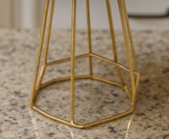 Pedestal giratorio para postres Celestique de madera y oro