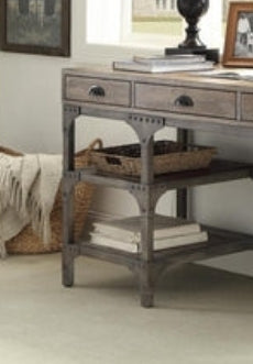 Schreibtisch aus gealterter Eiche und Antiksilber – Traditionelles Furnier-Finish, 119 cm (47 Zoll)