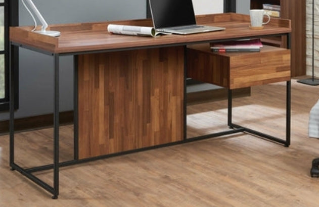 Schreibtisch aus Walnussholz und sandfarbenem, schwarzem Metall – Modernes Home-Office-Design 62"