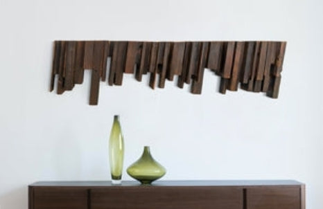 Escultura de pared de madera recuperada: «Caos organizado» con veta final