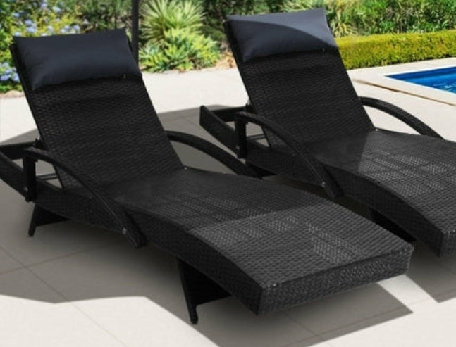 Set mit 2 Outdoor-Sonnenliegen – Liegestühle aus Rattan mit Kissen