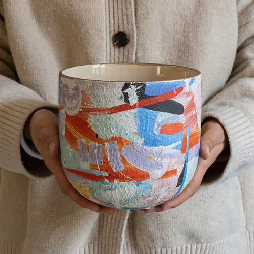 Jardinera de cerámica mediana para suelo 