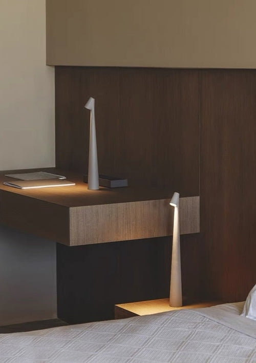 Lámpara de mesa LED portátil regulable