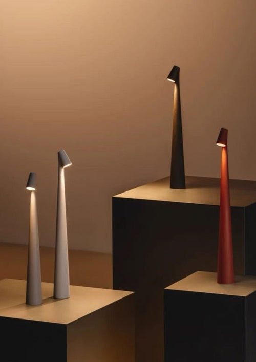 Lámpara de mesa LED portátil regulable